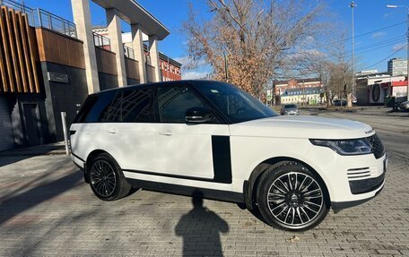 Land Rover Range Rover IV рестайлинг, 2018 год, 8 300 000 рублей, 3 фотография