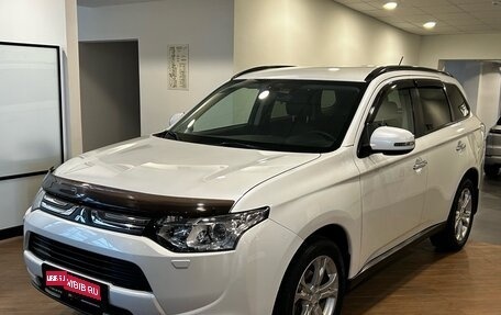 Mitsubishi Outlander III рестайлинг 3, 2013 год, 1 920 000 рублей, 1 фотография