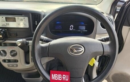 Daihatsu Mira e:S I рестайлинг, 2011 год, 560 016 рублей, 9 фотография