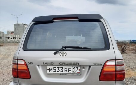 Toyota Land Cruiser 100 рестайлинг 2, 2002 год, 2 000 000 рублей, 3 фотография