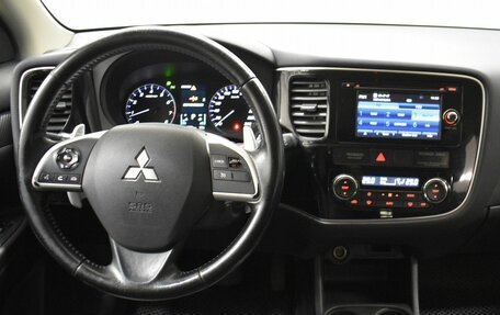 Mitsubishi Outlander III рестайлинг 3, 2013 год, 1 499 000 рублей, 19 фотография