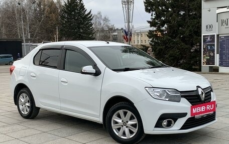 Renault Logan II, 2018 год, 1 185 000 рублей, 3 фотография