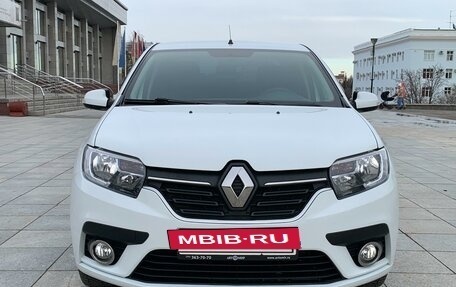 Renault Logan II, 2018 год, 1 185 000 рублей, 2 фотография