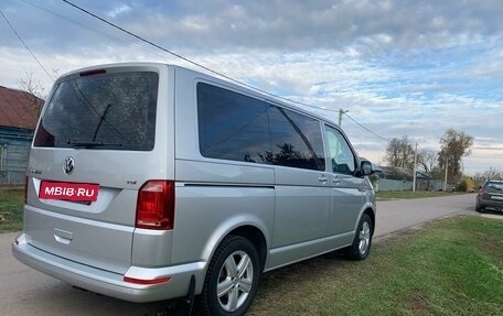 Volkswagen Caravelle T6 рестайлинг, 2017 год, 3 000 000 рублей, 8 фотография