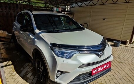 Toyota RAV4, 2018 год, 3 580 000 рублей, 3 фотография