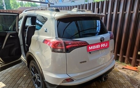 Toyota RAV4, 2018 год, 3 580 000 рублей, 4 фотография