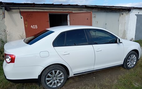 Volkswagen Jetta VI, 2010 год, 720 000 рублей, 4 фотография