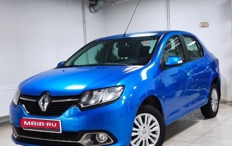 Renault Logan II, 2015 год, 840 000 рублей, 1 фотография