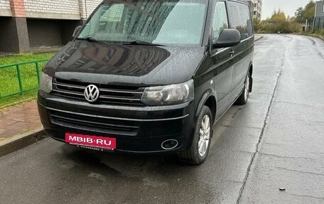 Volkswagen Caravelle T5, 2012 год, 1 680 000 рублей, 3 фотография