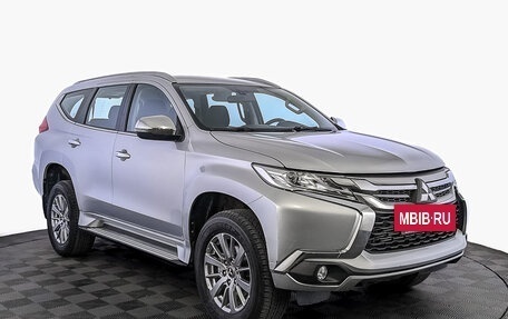 Mitsubishi Pajero Sport III рестайлинг, 2018 год, 3 250 000 рублей, 3 фотография