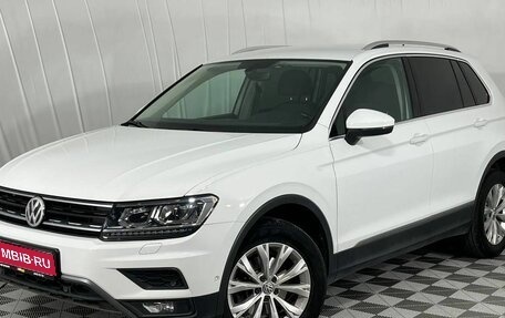 Volkswagen Tiguan II, 2017 год, 2 400 000 рублей, 1 фотография