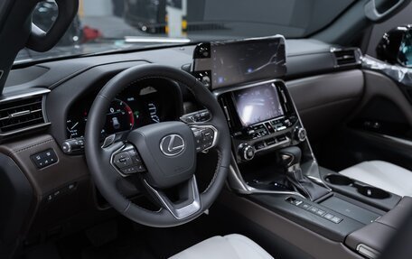 Lexus LX, 2024 год, 15 750 000 рублей, 12 фотография