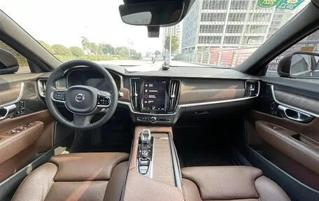 Volvo S90 II рестайлинг, 2020 год, 3 100 006 рублей, 6 фотография