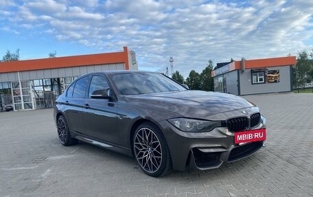 BMW 3 серия, 2013 год, 1 950 000 рублей, 3 фотография