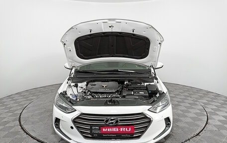 Hyundai Elantra VI рестайлинг, 2018 год, 1 858 000 рублей, 9 фотография