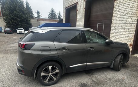 Peugeot 3008 II, 2017 год, 2 400 000 рублей, 3 фотография