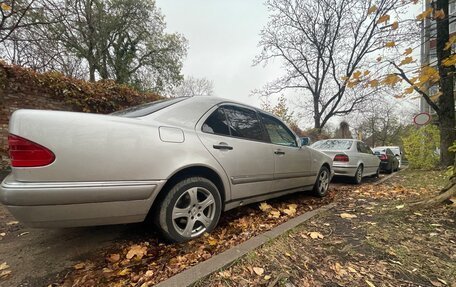 Mercedes-Benz E-Класс, 1997 год, 499 000 рублей, 4 фотография