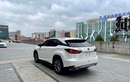 Lexus RX IV рестайлинг, 2021 год, 4 600 000 рублей, 7 фотография