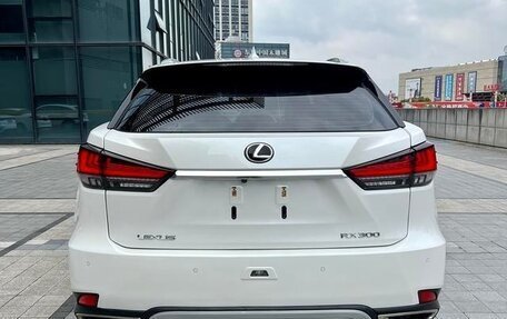 Lexus RX IV рестайлинг, 2021 год, 4 600 000 рублей, 6 фотография