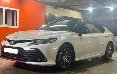 Toyota Camry, 2021 год, 3 500 000 рублей, 3 фотография