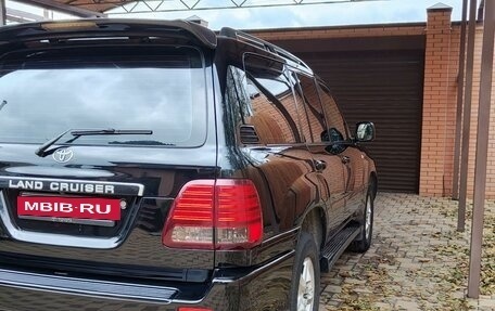 Toyota Land Cruiser 100 рестайлинг 2, 2005 год, 2 180 000 рублей, 7 фотография