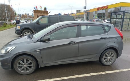 Hyundai Solaris II рестайлинг, 2012 год, 1 300 000 рублей, 4 фотография