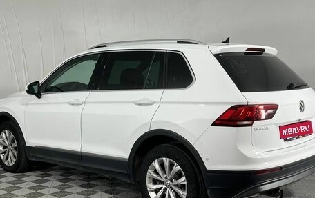 Volkswagen Tiguan II, 2017 год, 2 400 000 рублей, 7 фотография