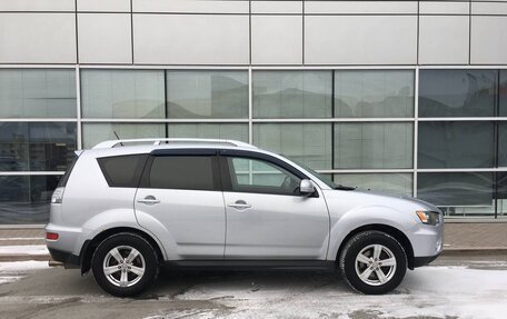 Mitsubishi Outlander III рестайлинг 3, 2010 год, 1 080 000 рублей, 8 фотография