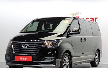 Hyundai Grand Starex Grand Starex I рестайлинг 2, 2020 год, 3 820 000 рублей, 1 фотография