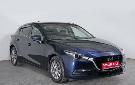 Mazda Axela, 2017 год, 1 585 000 рублей, 2 фотография