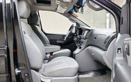 Hyundai Grand Starex Grand Starex I рестайлинг 2, 2020 год, 3 820 000 рублей, 6 фотография