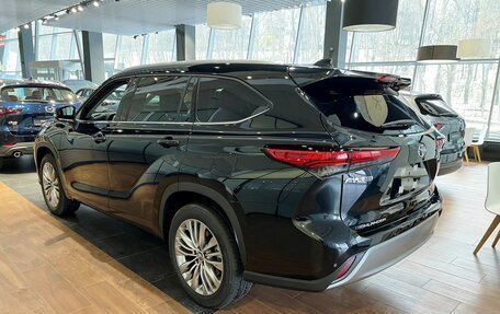 Toyota Highlander, 2024 год, 6 650 000 рублей, 3 фотография