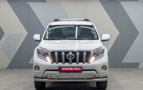 Toyota Land Cruiser Prado 150 рестайлинг 2, 2015 год, 4 100 000 рублей, 2 фотография