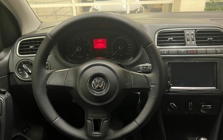 Volkswagen Polo VI (EU Market), 2011 год, 850 000 рублей, 7 фотография