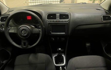 Volkswagen Polo VI (EU Market), 2011 год, 850 000 рублей, 8 фотография