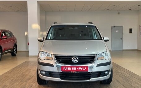 Volkswagen Touran III, 2010 год, 1 320 000 рублей, 2 фотография