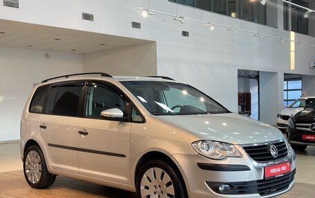 Volkswagen Touran III, 2010 год, 1 320 000 рублей, 3 фотография