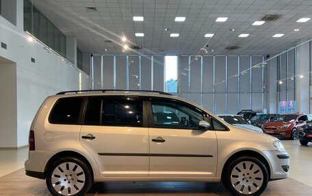 Volkswagen Touran III, 2010 год, 1 320 000 рублей, 4 фотография