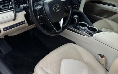 Toyota Camry, 2019 год, 3 390 000 рублей, 5 фотография