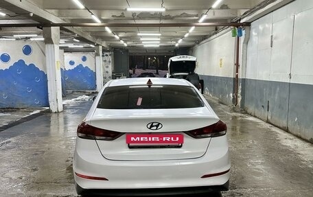 Hyundai Elantra VI рестайлинг, 2017 год, 1 200 000 рублей, 17 фотография