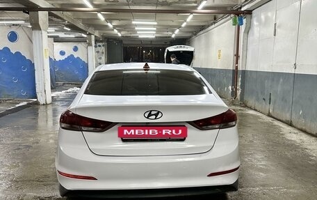 Hyundai Elantra VI рестайлинг, 2017 год, 1 200 000 рублей, 18 фотография