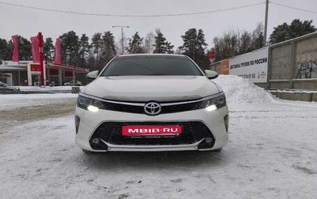 Toyota Camry, 2016 год, 2 338 000 рублей, 6 фотография