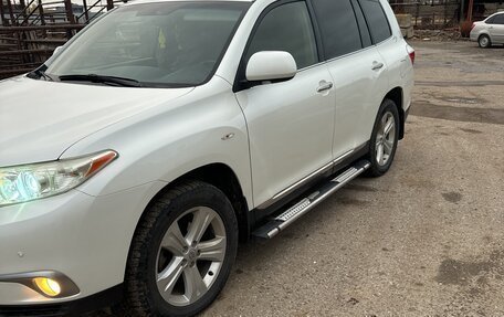 Toyota Highlander III, 2013 год, 2 500 000 рублей, 6 фотография