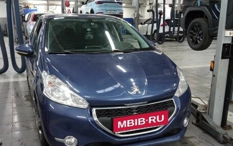 Peugeot 208 II, 2013 год, 821 000 рублей, 2 фотография