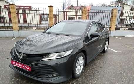 Toyota Camry, 2020 год, 2 500 000 рублей, 9 фотография