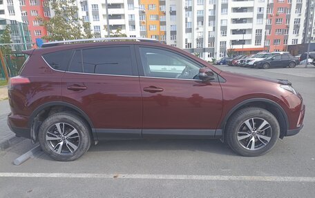 Toyota RAV4, 2019 год, 2 990 000 рублей, 5 фотография