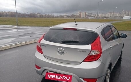 Hyundai Solaris II рестайлинг, 2011 год, 950 000 рублей, 3 фотография