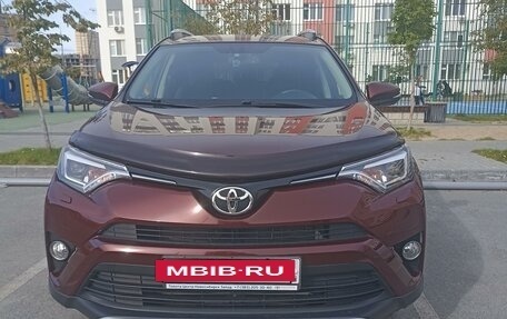 Toyota RAV4, 2019 год, 2 990 000 рублей, 7 фотография