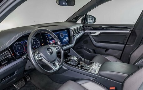 Volkswagen Touareg III, 2019 год, 5 500 000 рублей, 10 фотография