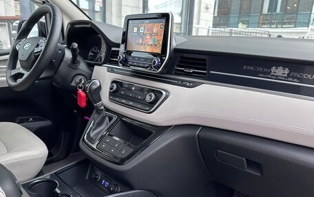 Hyundai Grand Starex Grand Starex I рестайлинг 2, 2019 год, 4 800 000 рублей, 14 фотография